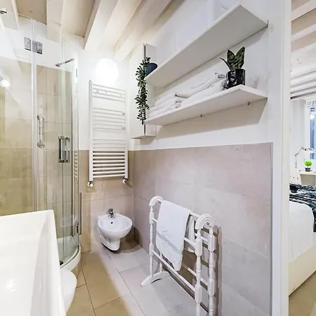 Serenissima Charming - In The Heart Of * Velence